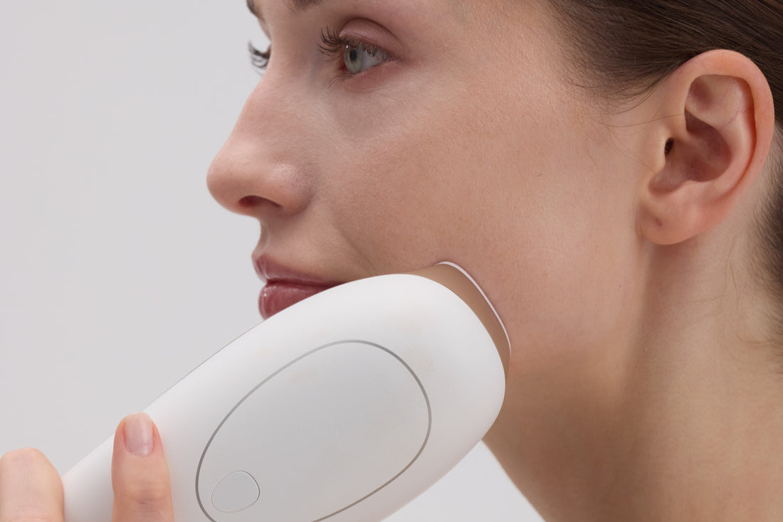 At-Home Laser Treatment for Oily Skin: Oil Control, Pores, and Texture