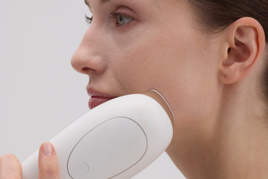 At-Home Laser Treatment for Oily Skin: Oil Control, Pores, and Texture